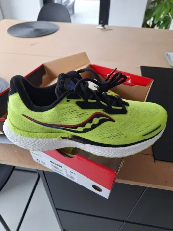 Gebrauchtes Saucony Triumph 19 bike — Bild 5 von 6