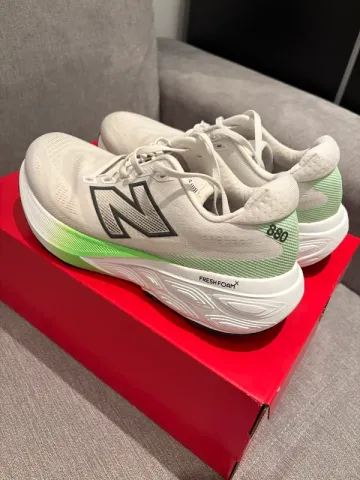 New Balance Fresh Foam X 880V15 bike d'occasion — image 6 sur 7
