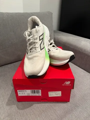 New Balance Fresh Foam X 880V15 bike d'occasion — image 1 sur 7