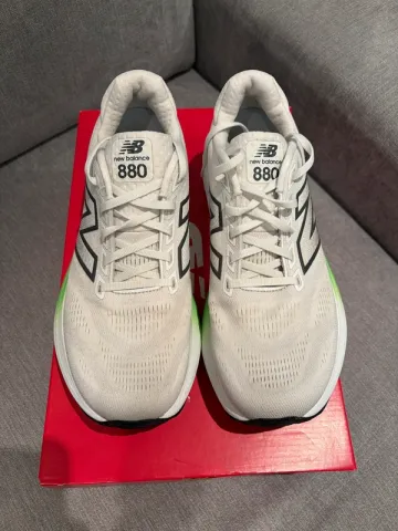 New Balance Fresh Foam X 880V15 bike d'occasion — image 3 sur 7