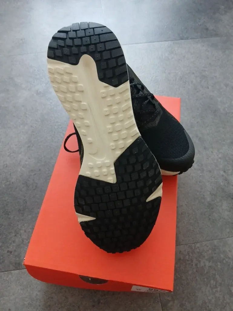 Nike Herren Schuhe bike d'occasion — image 2 sur 4