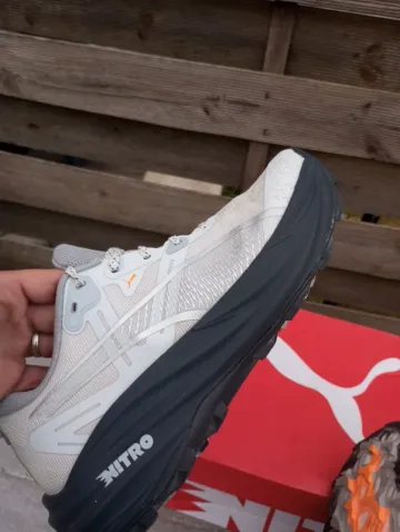 Used Nitro Voyage 4 Running Shoes