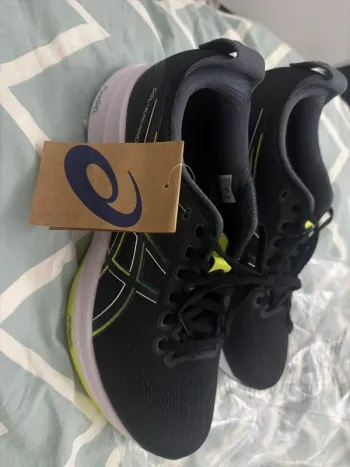 Used Asics Kayano 32 bike — image 1 of 5