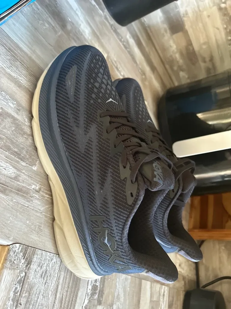 Used Hoka Clifton 9 bike — image 10 of 11