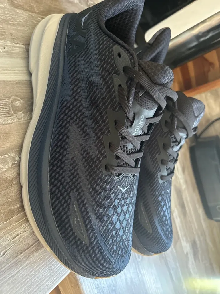 Used Hoka Clifton 9 bike — image 9 of 11