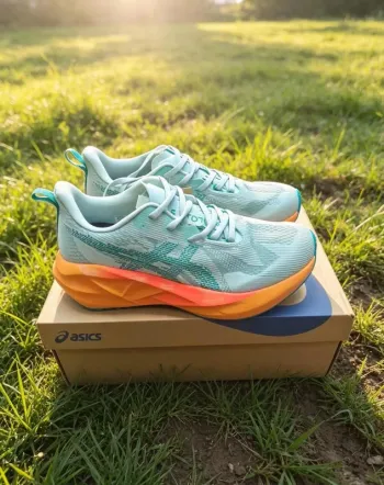 Used Asics Sneakers bike — image 4 of 5