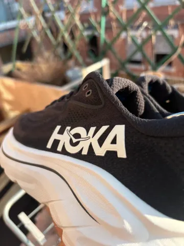 Used Hoka Clifton 10 bike — image 7 of 9