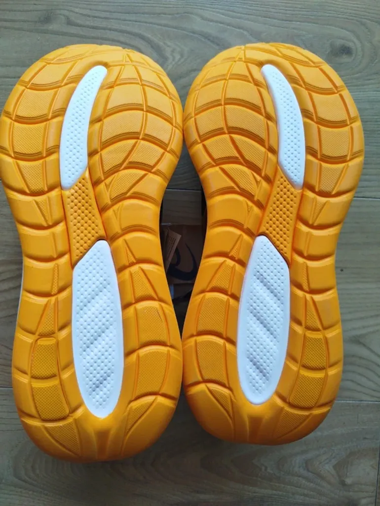 Used Asics Gel Cumulus 28 bike — image 6 of 7