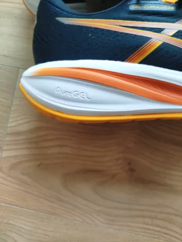 Tweedehands Asics Gel Cumulus 28 bike — afbeelding 3 van 7