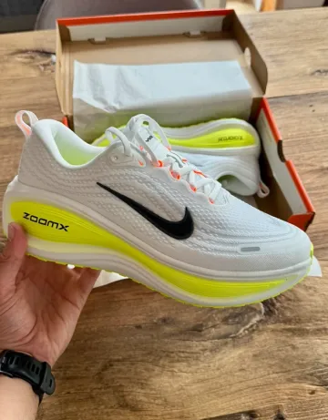 Used Nike Vomero Plus Running Shoes