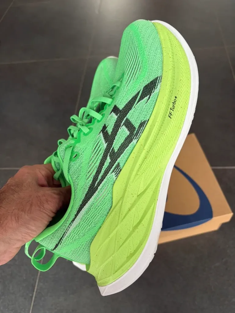 Used Asics Superblast 2 bike — image 4 of 8