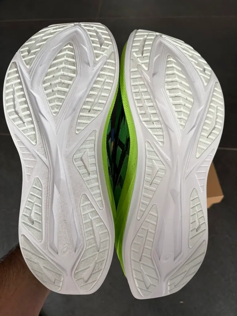 Used Asics Superblast 2 bike — image 5 of 8