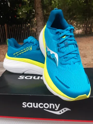 Used Saucony Hurricane 24 Running Shoes