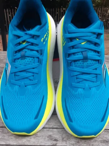 Used Saucony Hurricane 24 bike — image 5 of 8