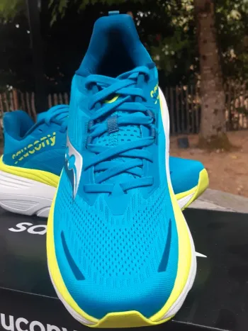 Used Saucony Hurricane 24 bike — image 3 of 8