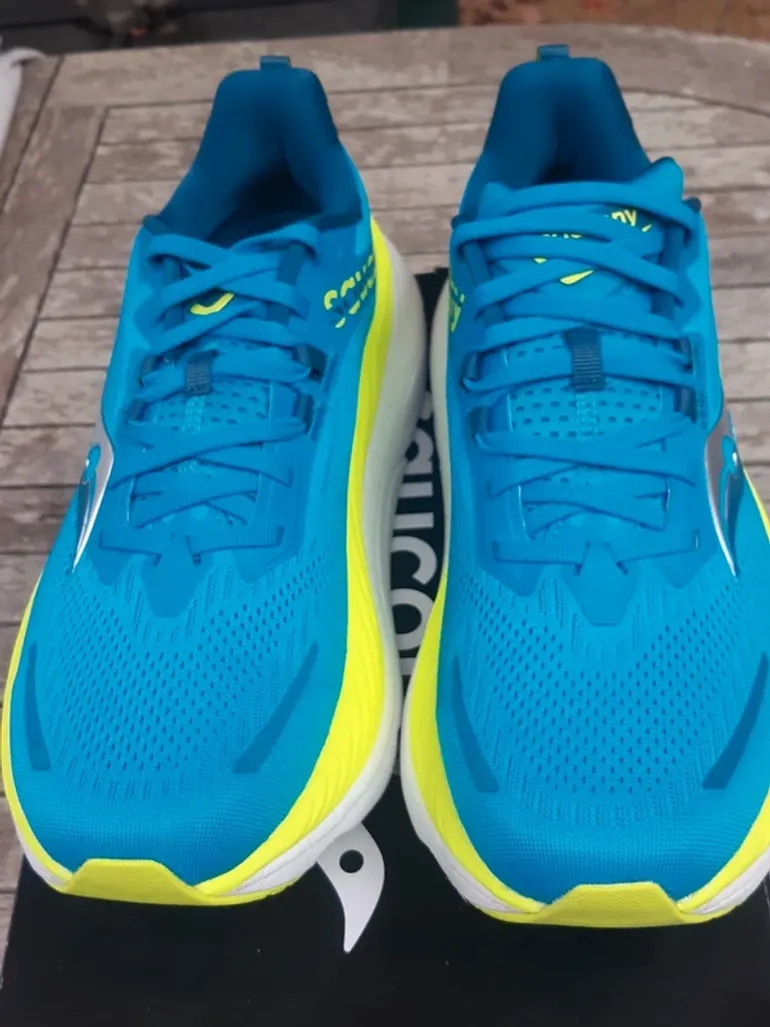 Used Saucony Hurricane 24 bike — image 2 of 8