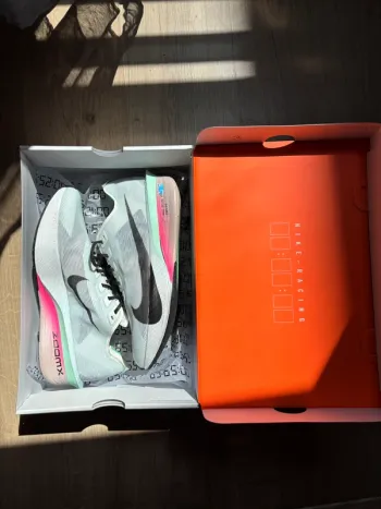 Used Nike Vaporfly 4 bike — image 8 of 9