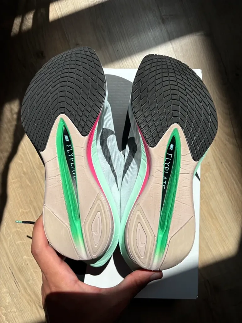 Used Nike Vaporfly 4 bike — image 7 of 9