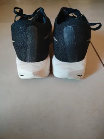Nike ZoomX Vaporfly Next% 3 bike d'occasion — image 4 sur 7