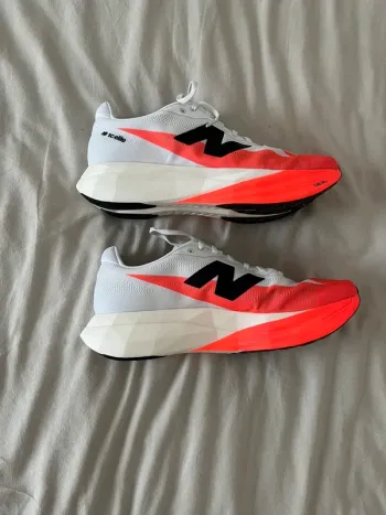 Used New Balance SuperComp Elite V5 bike — image 2 of 14
