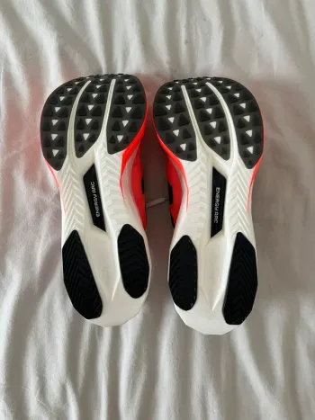 Used New Balance SuperComp Elite V5 bike — image 6 of 14
