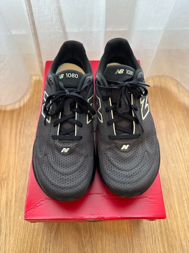 New Balance 1080 v15 Running Shoes usato