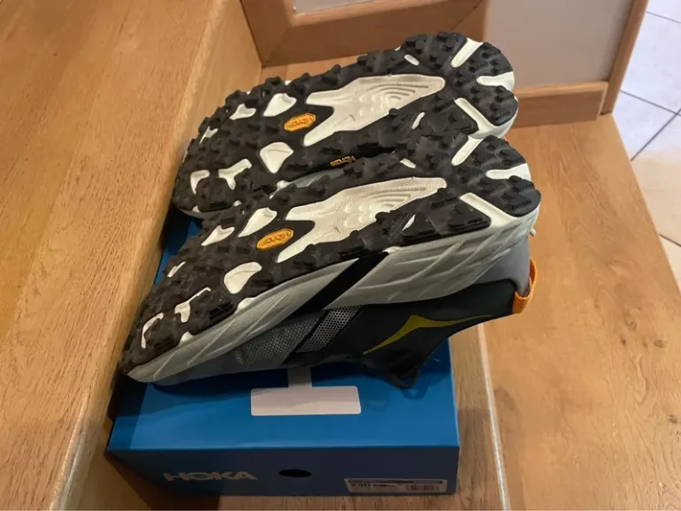 Used Hoka Speedgoat 7 bike — image 3 of 7