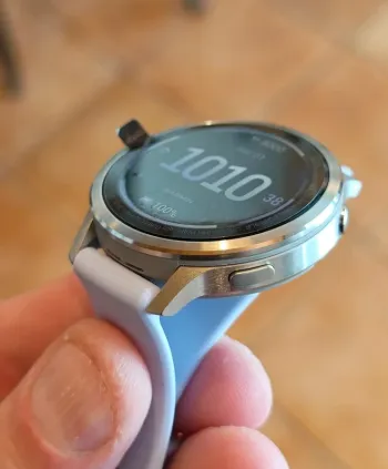 Used Garmin Venu 4 bike — image 2 of 6