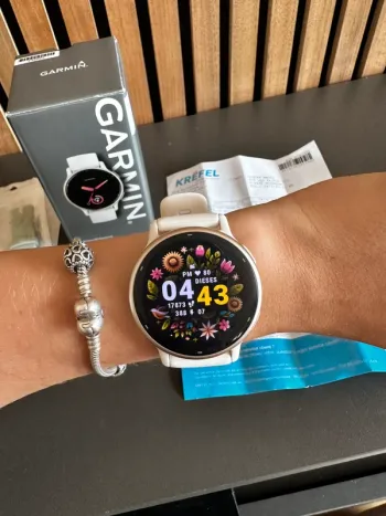 Used Garmin Vivoactive 5 bike — image 1 of 8