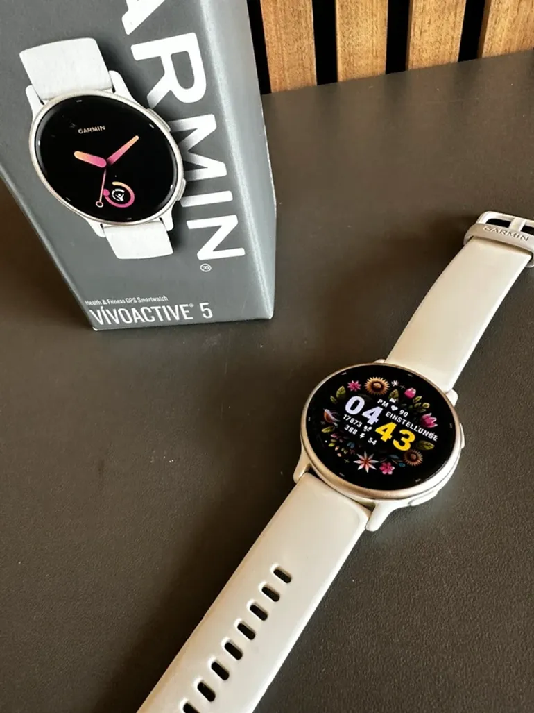 Used Garmin Vivoactive 5 bike — image 2 of 8