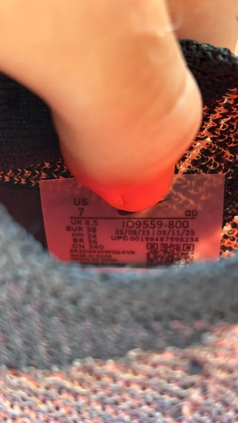 Used Nike Air Zoom Alphafly Next% 3 bike — image 5 of 7