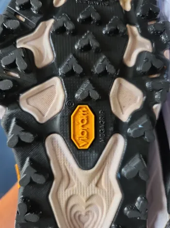 Tweedehands Hoka Speedgoat 7 bike — afbeelding 4 van 6