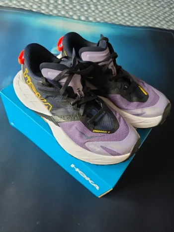 Tweedehands Hoka Speedgoat 7 bike — afbeelding 1 van 6
