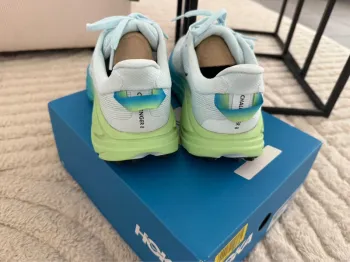 Used Hoka Challenger 8 bike — image 3 of 5