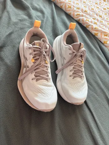 Used Asics Shoes bike — image 2 of 6