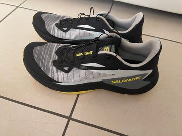 Used Salomon Genesis 2026 Running Shoes