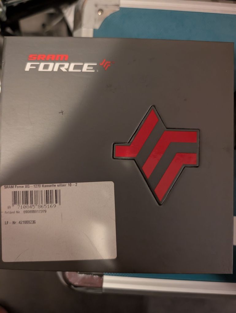 Brugt Sram Force Cassette 10-30 2024 bike — billede 3 af 3