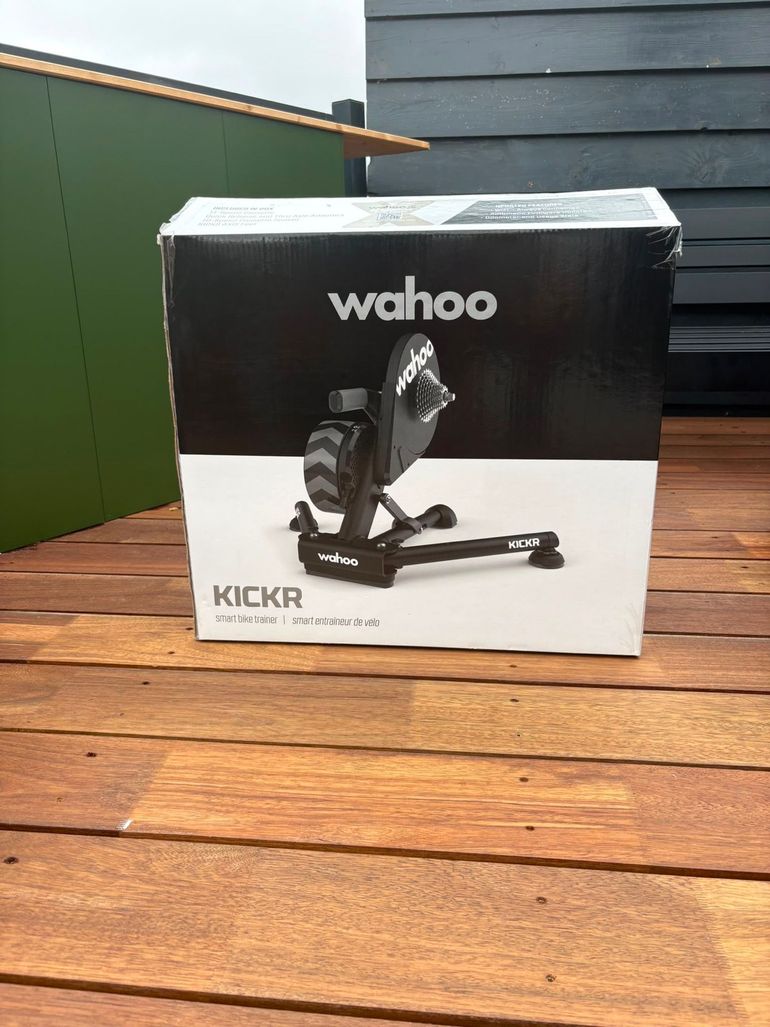 Wahoo KICKR v6 bike usato — immagine 5 di 5
