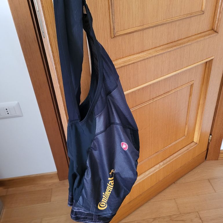 Used Castelli kit Giro E x Continental bike — image 7 of 7