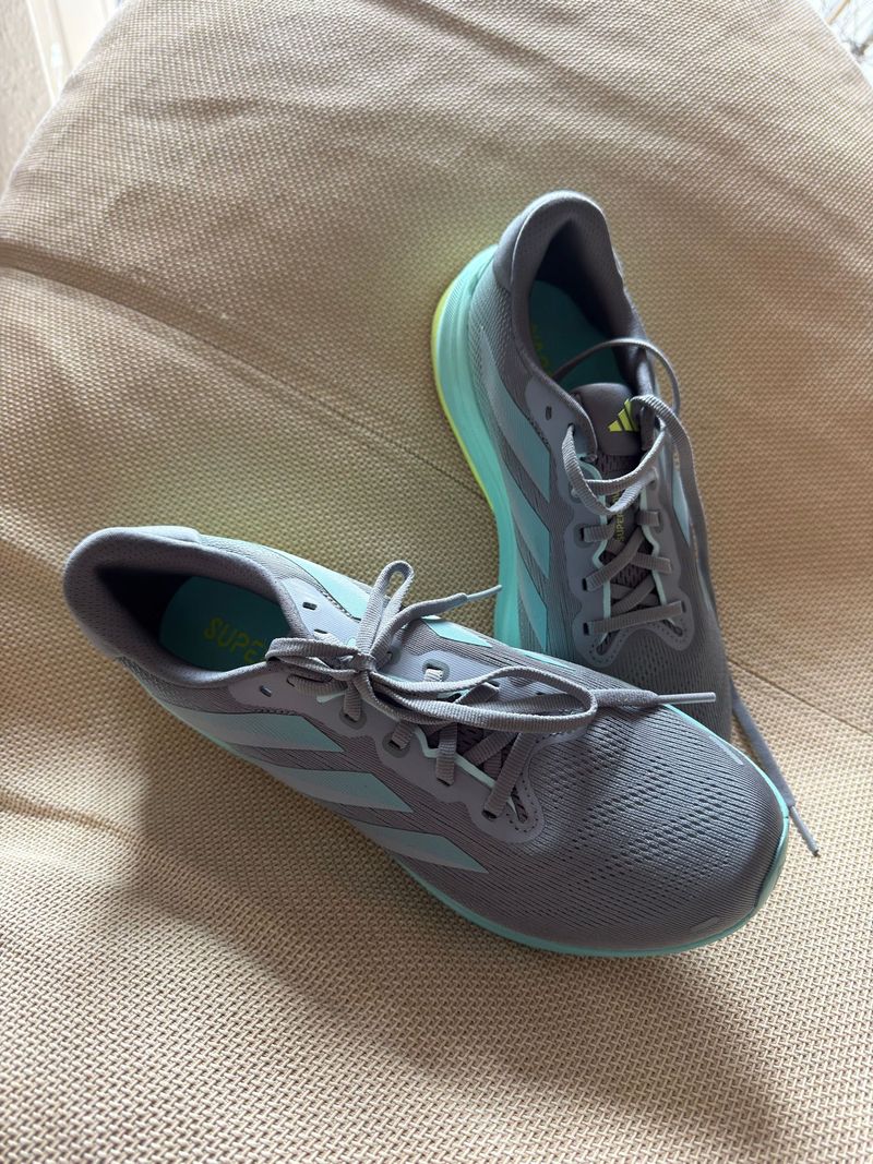 Použité Adidas Supernova Rise 2025 Running Shoes