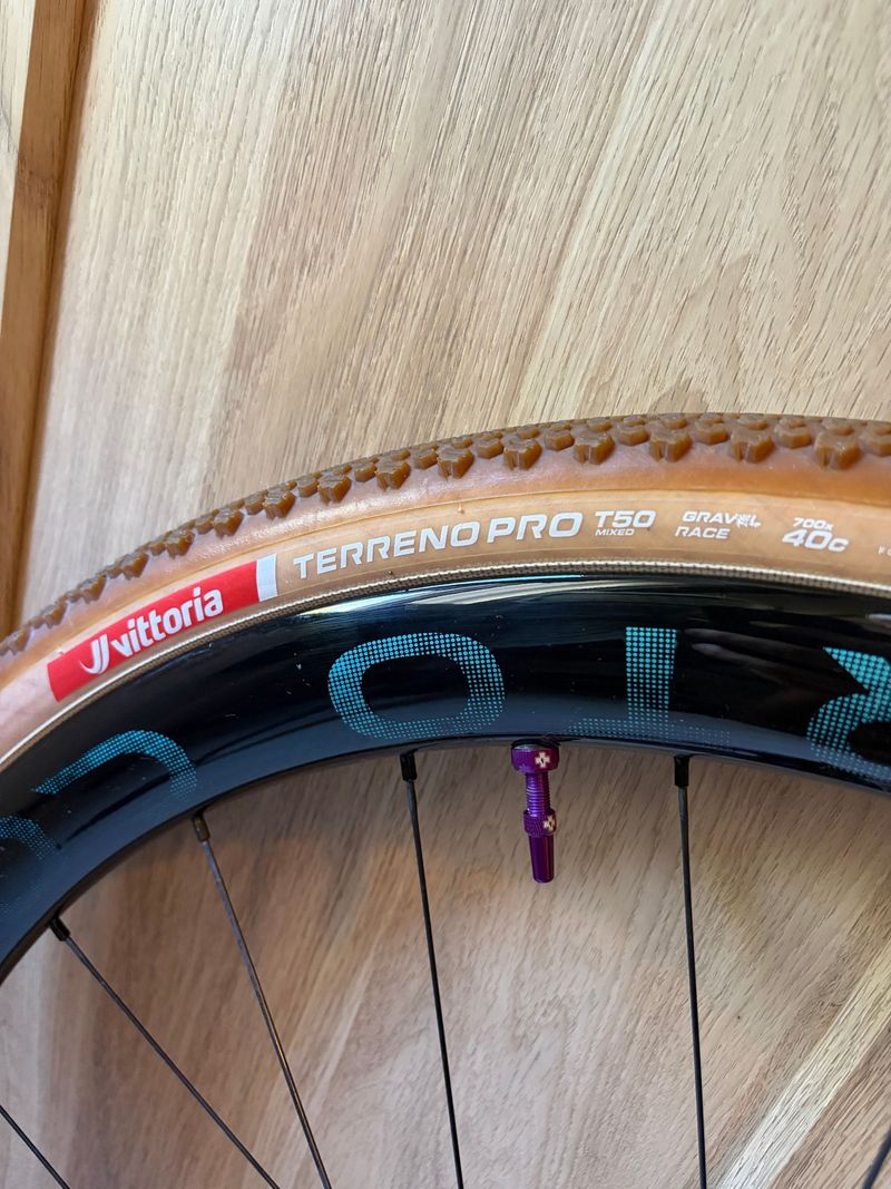 Vittoria Terreno PRO T50 Mixed Gravel Race 2026 Tyres & Tubes d'occasion