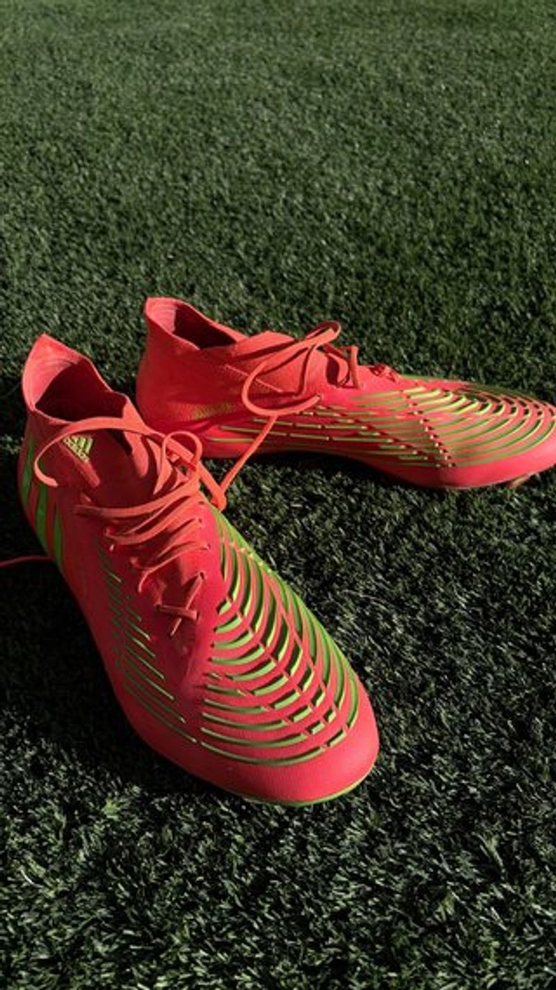 Käytetty Adidas Predator Edge.1 FG Football & Soccer