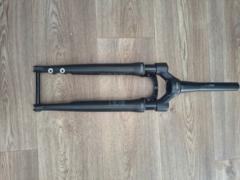 Used RockShox Rudy XPLR Base bike — image 2 of 6