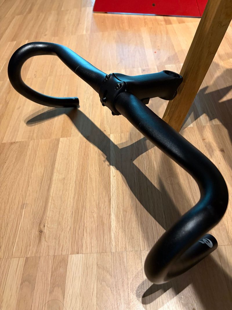 Used Cervelo AB07 Alloy Handlebar & ST36 stem 420 mm 2025 Cockpit