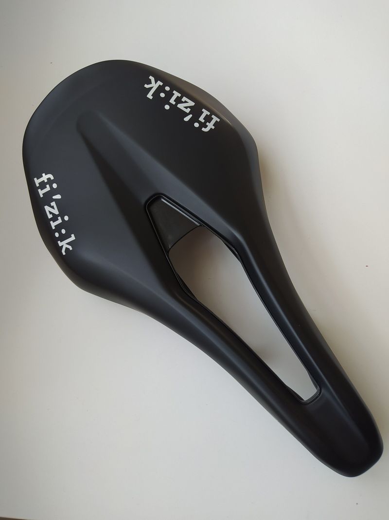 Used Fizik Vento Argo R5 2024 Saddles & Seatposts