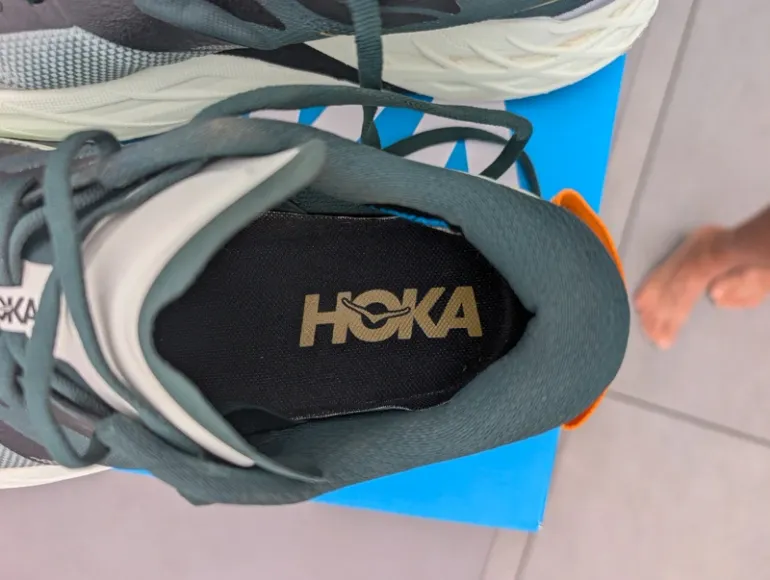 Used Hoka Speedgoat 7 bike — image 8 of 9