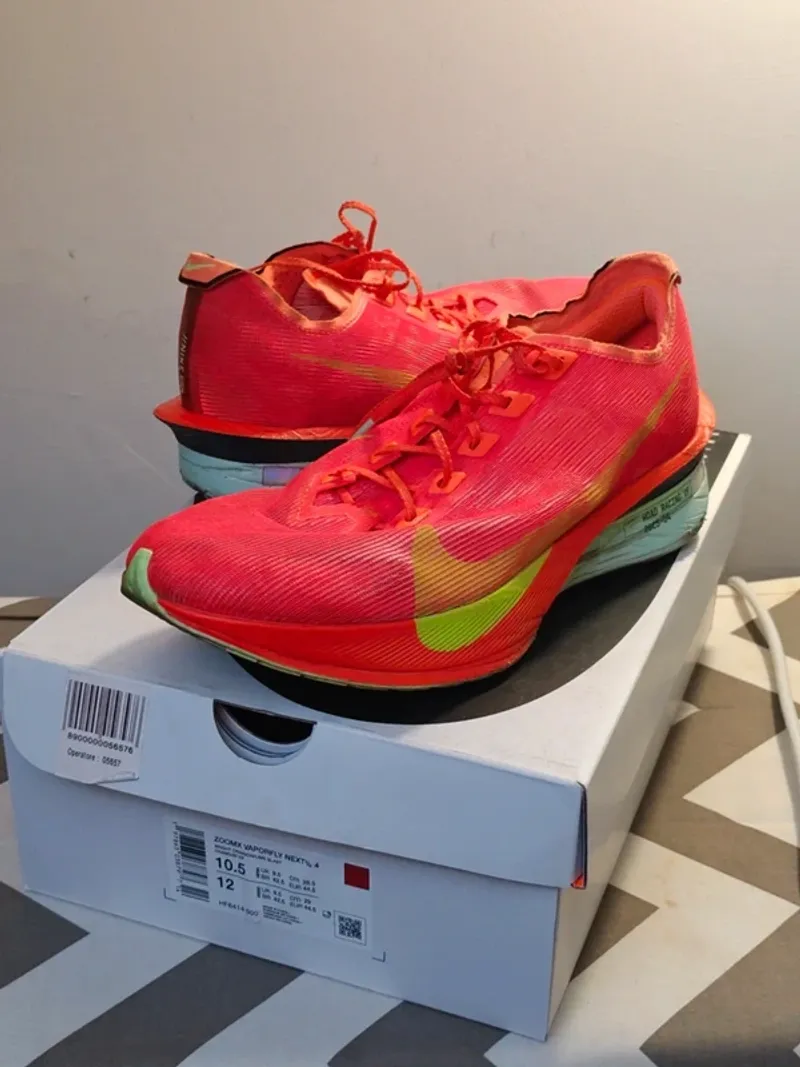 Used Scarpa Vaporfly 4 Running Shoes