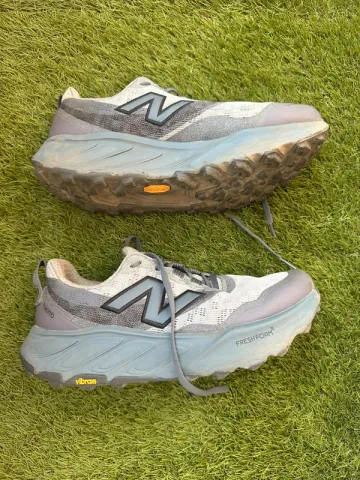Used New Balance Hierro v9 bike — image 1 of 3