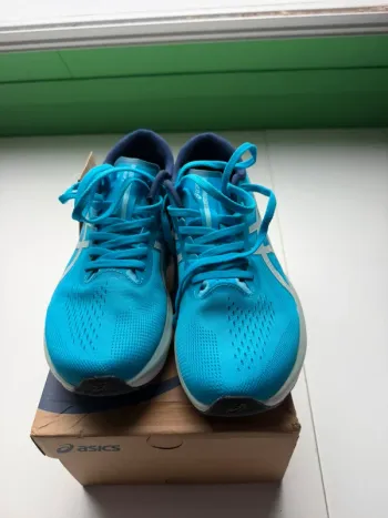Used Asics Magic Speed 4 bike — image 2 of 10