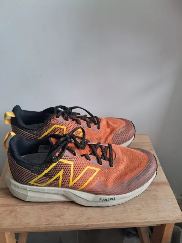 New Balance FuelCell Venym bike usato — immagine 1 di 5